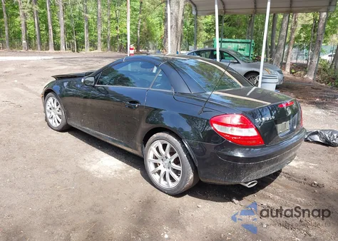 2005 Mercedes-Benz Slk 350 z USA, uszkodzony, nr VIN WDBWK56F15F036103